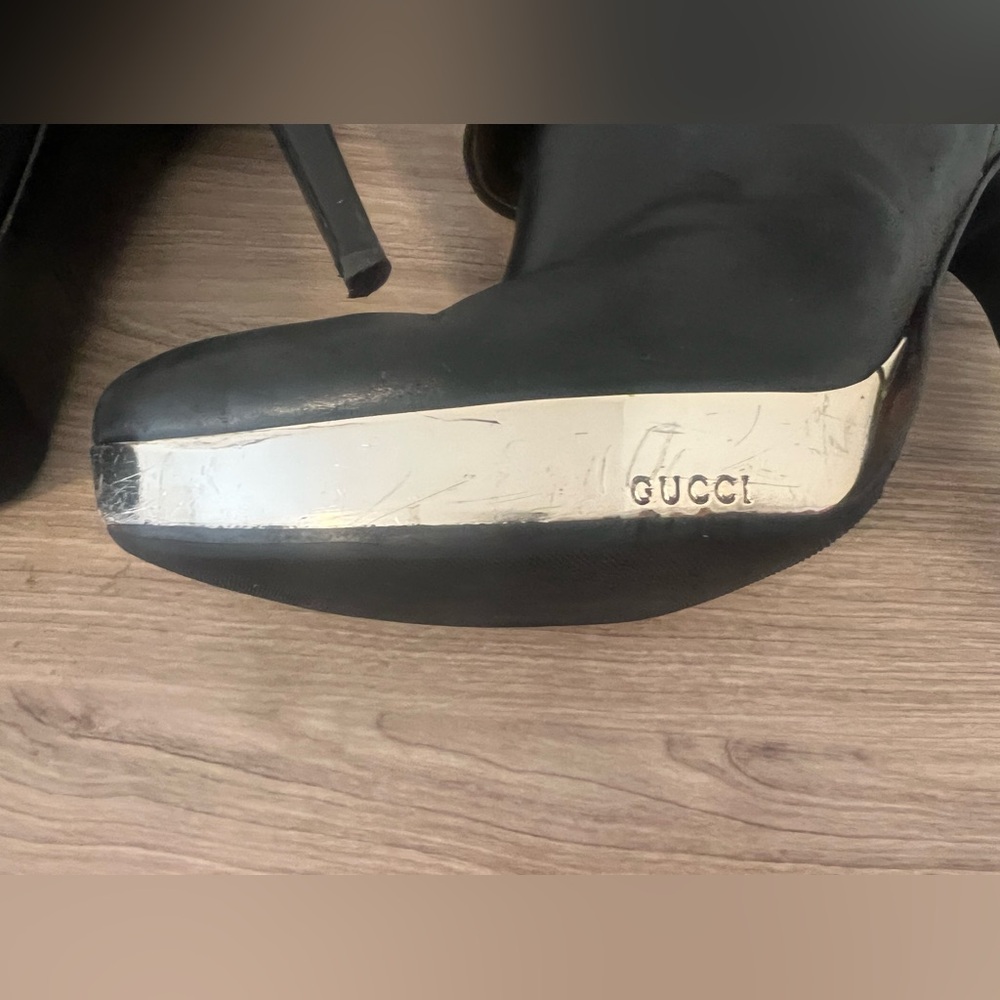 GUCCI Leather Ankle Lace up Boot Platform Heel Color Black Gold Interior - Picture 9 of 13